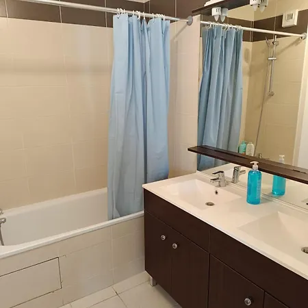 Διαμέρισμα L'europe - Aeroport - Balcon - 4 Pers *